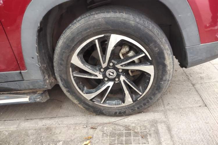 Used Dongfeng Fengon S560 2018 1.8L Manual Comfort 7-Seater Right Front Wheel Hub