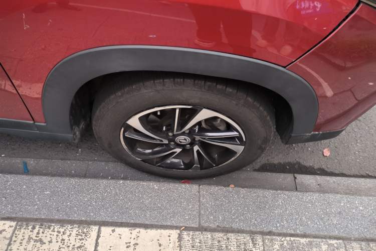 Used Dongfeng Fengon S560 2018 1.8L CVT Urban Model 7 Seats Right Front Wheel Hub