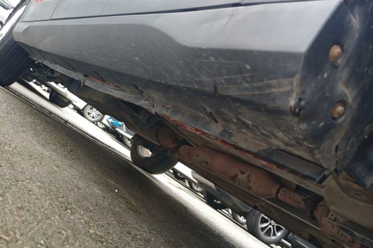 Used Dongfeng Fengon S560 2018 1.8L CVT Elite Model 7 Seats Right Side Sill