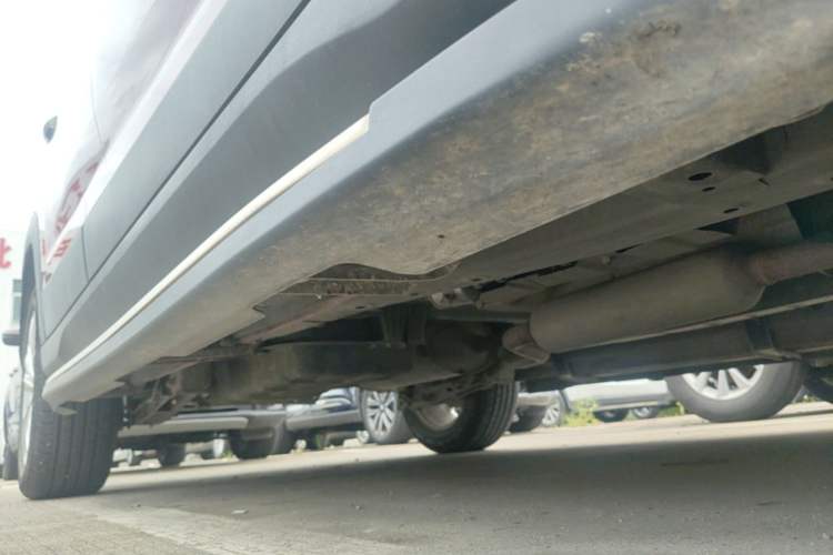Used Dongfeng Fengon S560 2018 1.8L CVT Elite Model 7 Seats Right Side Sill