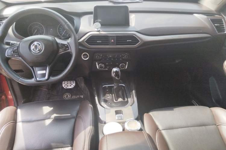 Used Dongfeng Fengon S560 2018 1.8L CVT Smart Connect 7-Seater Steering Wheel