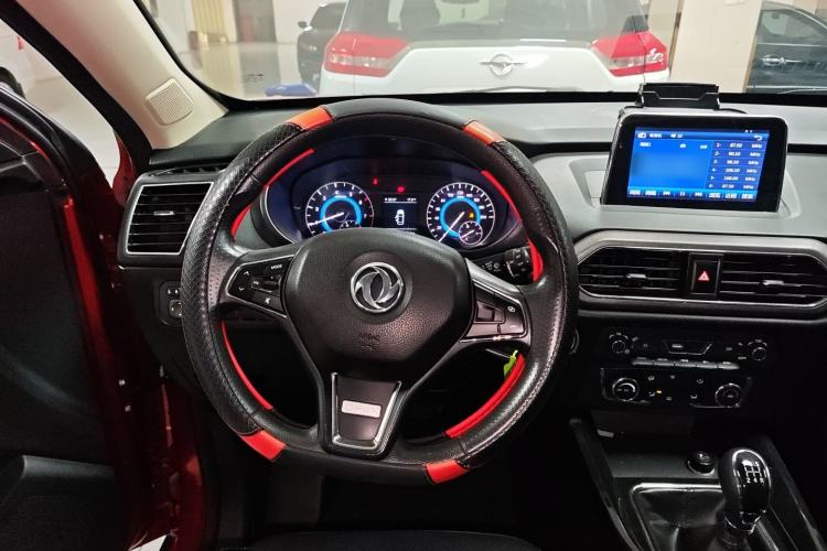 Used Dongfeng Fengon S560 2018 1.8L Manual Comfort 7-Seater Steering Wheel