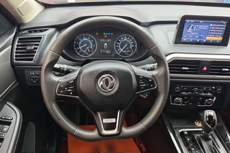 Used Dongfeng Fengon S560 2018 1.8L CVT Elite Model 7 Seats Steering Wheel