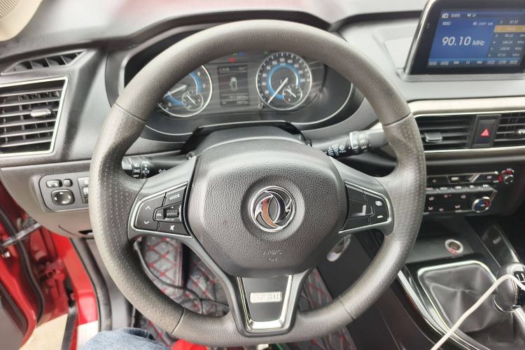 Used Dongfeng Fengon S560 2018 1.8L Manual Comfort 7-Seater Steering Wheel