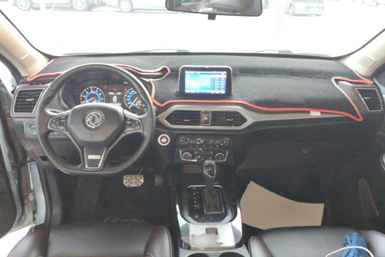 Used Dongfeng Fengon S560 2018 1.8L CVT Smart Connect 7-Seater Center Console
