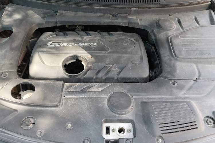 Used Dongfeng Fengon S560 2018 1.8L CVT Elite Model 7 Seats Engine Bay