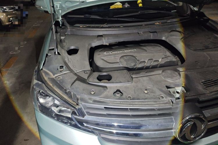 Used Dongfeng Fengon S560 2018 1.8L CVT Smart Connect 7-Seater Engine Bay Right
