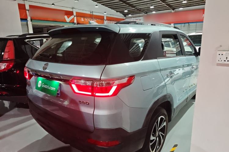 Used Dongfeng Fengon S560 2018 1.8L Manual Comfort 5-Seater China V Standard Exterior 5