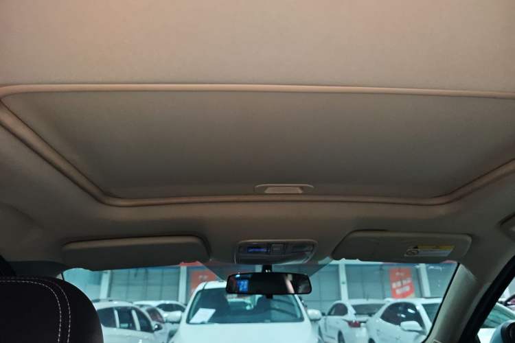 Used Dongfeng Fengon S560 2018 1.8L Manual Comfort 5-Seater China V Standard Headliner