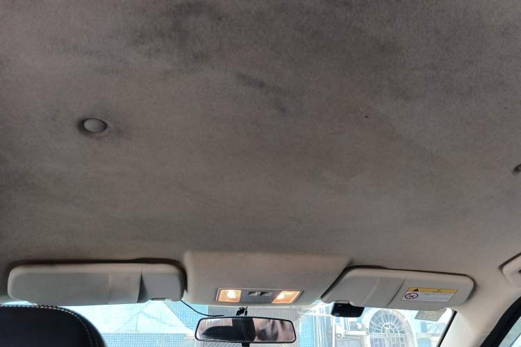 Used Dongfeng Fengon S560 2018 1.8L CVT Elite Model 7 Seats Headliner
