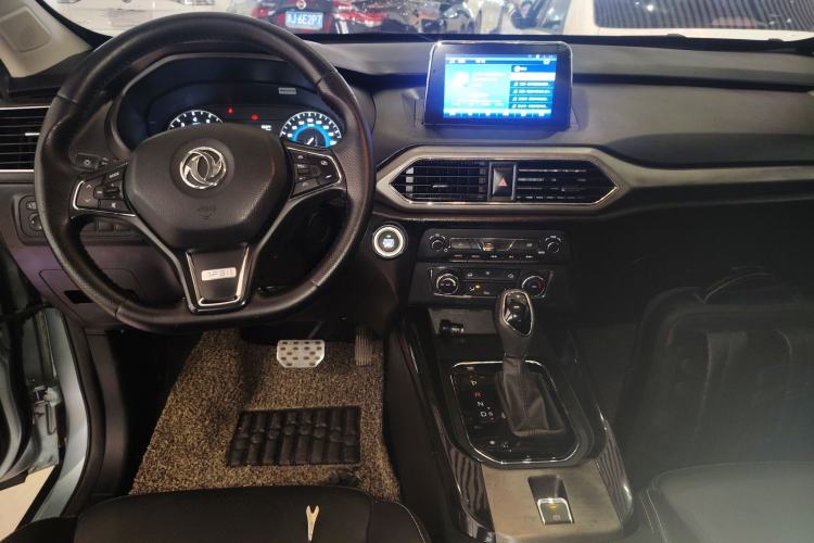 Used Dongfeng Fengon S560 2018 1.8L CVT Urban Model 5 Seats Interior 2