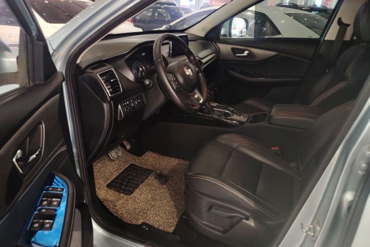 Used Dongfeng Fengon S560 2018 1.8L CVT Urban Model 5 Seats Interior 3