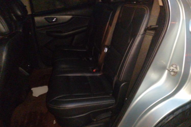 Used Dongfeng Fengon S560 2018 1.8L Manual Comfort 7-Seater Interior 4