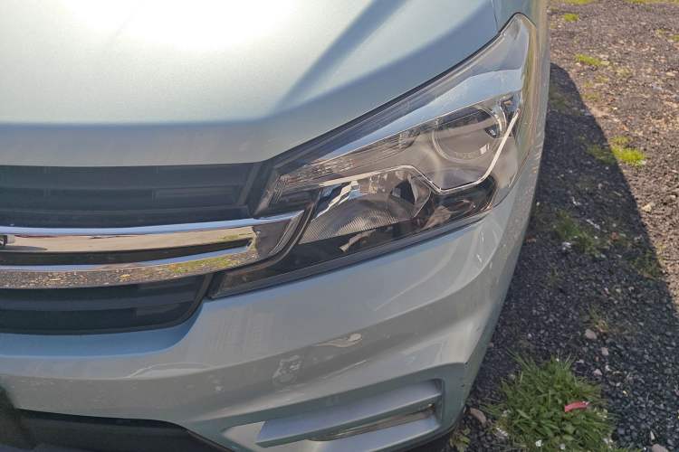 Used Dongfeng Fengon S560 2018 1.8L CVT Elite Model 7 Seats Left Front Headlight