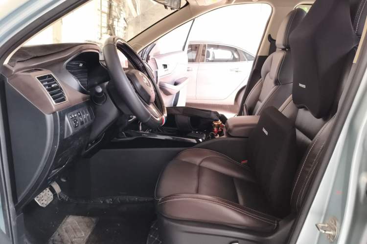 Used Dongfeng Fengon S560 2018 1.8L CVT Smart Connect 7-Seater Left Front Seat