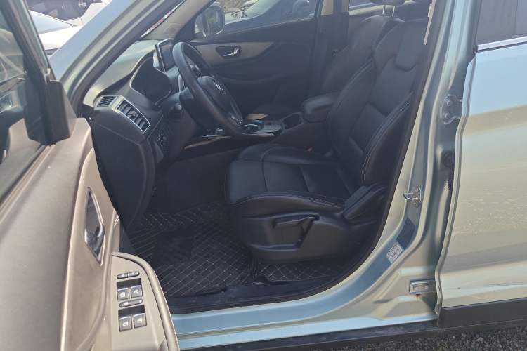 Used Dongfeng Fengon S560 2018 1.8L CVT Elite Model 7 Seats Left Front Seat