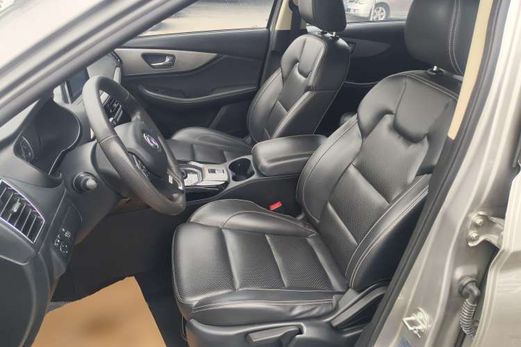 Used Dongfeng Fengon S560 2018 1.8L CVT Elite Model 7 Seats Left Front Seat