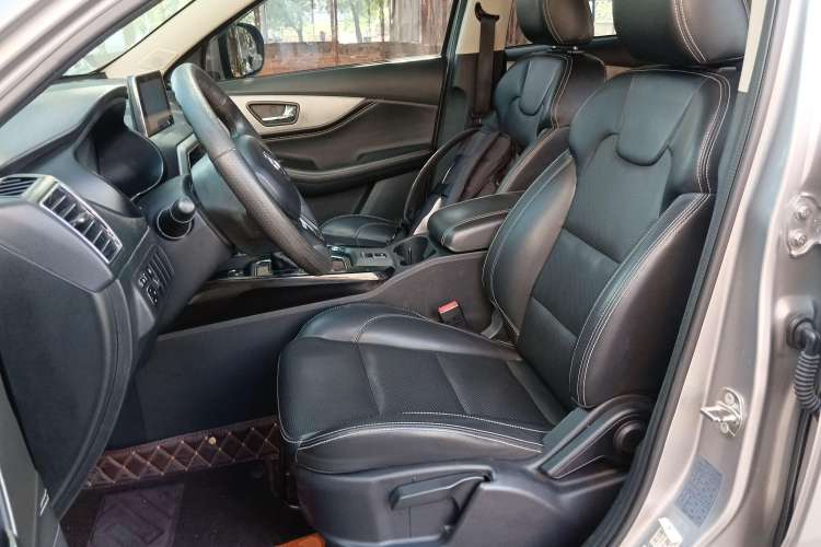 Used Dongfeng Fengon S560 2018 1.8L CVT Elite Model 7 Seats Left Front Seat