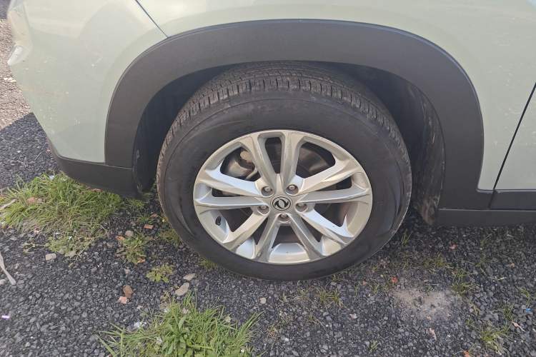 Used Dongfeng Fengon S560 2018 1.8L CVT Elite Model 7 Seats Left Front Wheel Hub