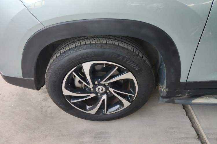 Used Dongfeng Fengon S560 2018 1.8L CVT Smart Connect 7-Seater Left Front Wheel Hub