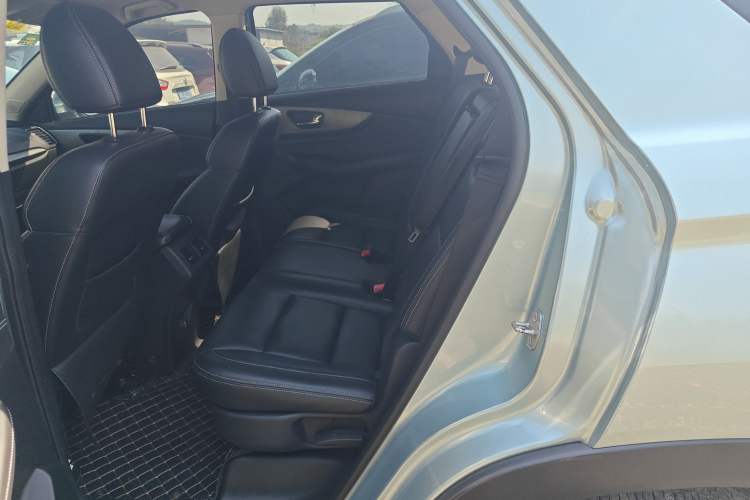 Used Dongfeng Fengon S560 2018 1.8L CVT Elite Model 7 Seats Left Rear Seat