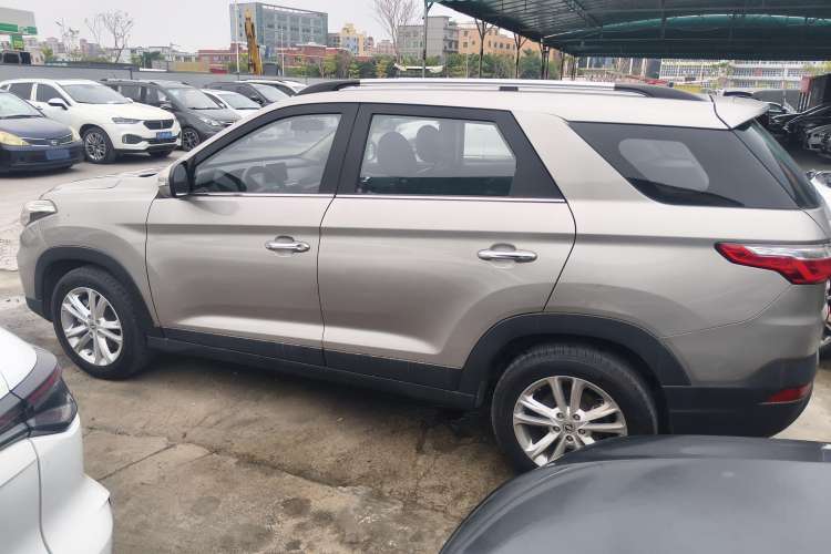 Used Dongfeng Fengon S560 2018 1.8L CVT Elite Model 7 Seats Left Side