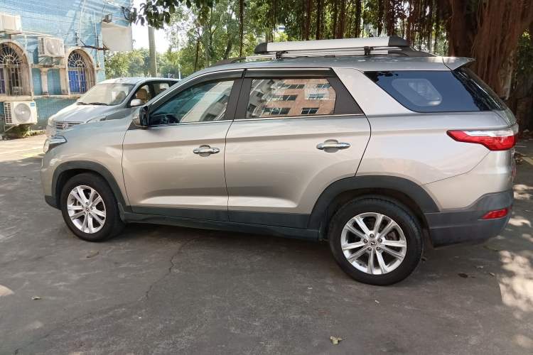 Used Dongfeng Fengon S560 2018 1.8L CVT Elite Model 7 Seats Left Side