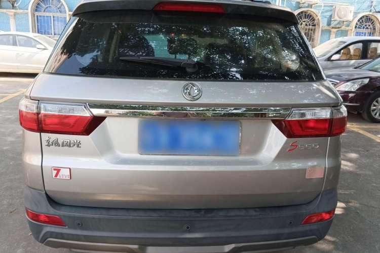Used Dongfeng Fengon S560 2018 1.8L CVT Elite Model 7 Seats Rear