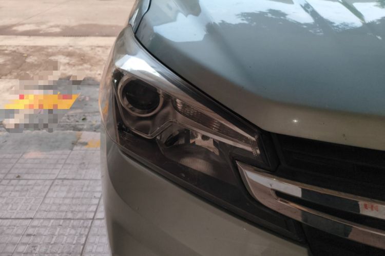 Used Dongfeng Fengon S560 2018 1.8L CVT Smart Connect 7-Seater Right Front Headlight