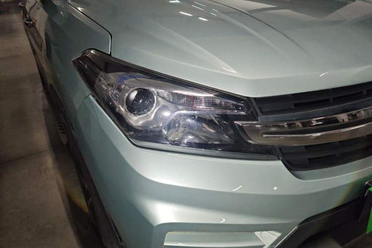Used Dongfeng Fengon S560 2018 1.8L CVT Smart Connect 7-Seater Right Front Headlight