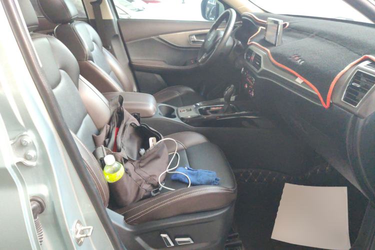 Used Dongfeng Fengon S560 2018 1.8L CVT Smart Connect 7-Seater Right Front Seat