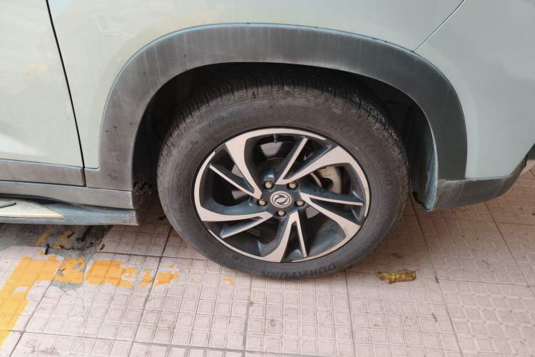 Used Dongfeng Fengon S560 2018 1.8L CVT Smart Connect 7-Seater Right Front Wheel Hub