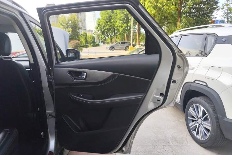 Used Dongfeng Fengon S560 2018 1.8L Manual Urban Model 7 Seats Right Rear Door Interior