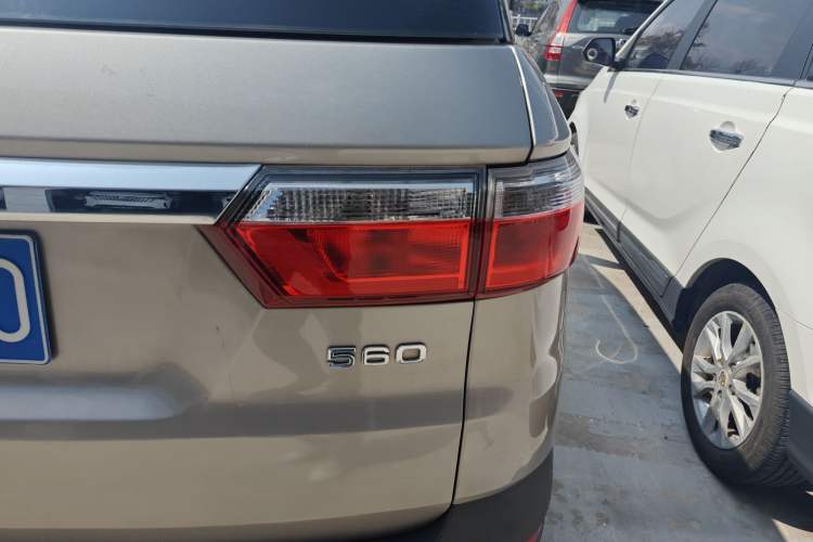 Used Dongfeng Fengon S560 2018 1.8L Manual Urban Model 5 Seats Right Rear Taillight