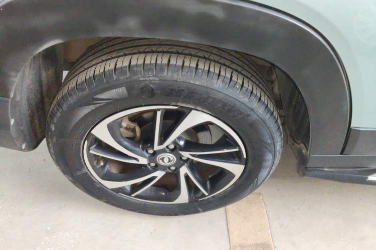 Used Dongfeng Fengon S560 2018 1.8L CVT Smart Connect 7-Seater Right Rear Wheel Hub