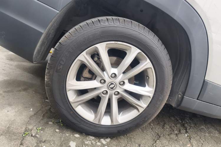 Used Dongfeng Fengon S560 2018 1.8L CVT Elite Model 7 Seats Right Rear Wheel Hub