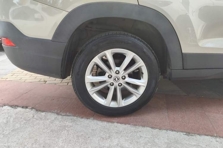 Used Dongfeng Fengon S560 2018 1.8L Manual Urban Model 7 Seats Right Rear Wheel Hub