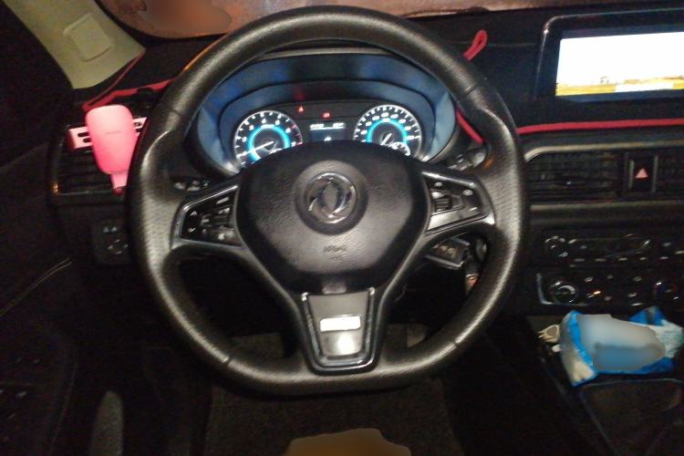 Used Dongfeng Fengon S560 2018 1.8L Manual Comfort 7-Seater Steering Wheel