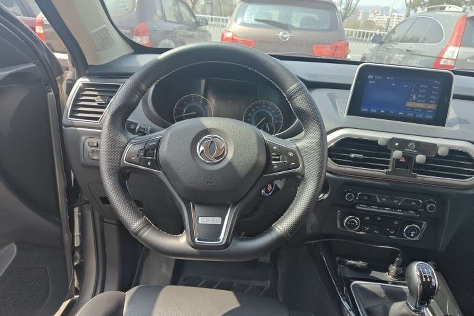 Used Dongfeng Fengon S560 2018 1.8L Manual Urban Model 5 Seats Steering Wheel