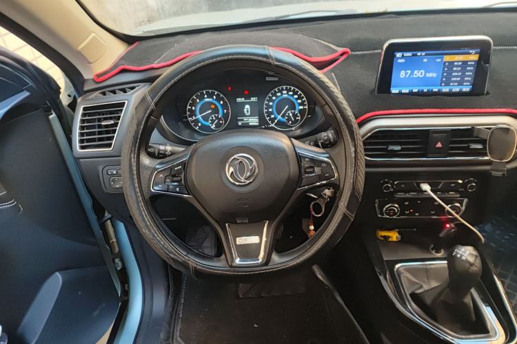 Used Dongfeng Fengon S560 2018 1.8L Manual Comfort 7-Seater Steering Wheel