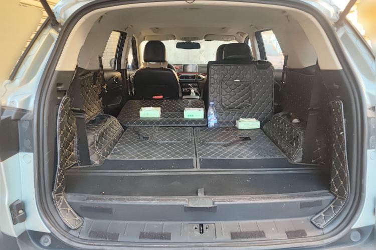 Used Dongfeng Fengon S560 2018 1.8L Manual Comfort 7-Seater Trunk