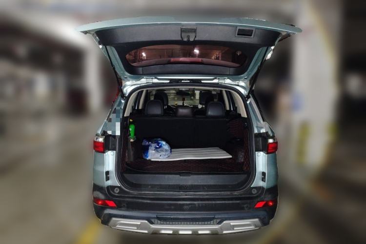 Used Dongfeng Fengon S560 2018 1.8L CVT Smart Connect 7-Seater Trunk