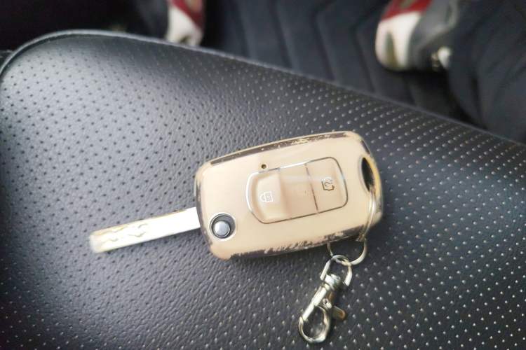 Used Dongfeng Fengon S560 2018 1.8L Manual Urban Model 7 Seats Vehicle Key