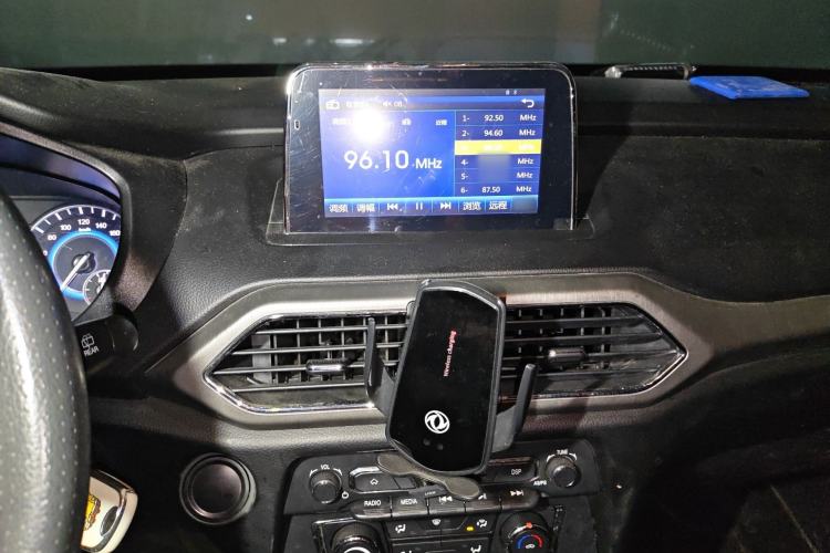 Used Dongfeng Fengon S560 2018 1.8L Manual Comfort 7-Seater Audio And AC Panel