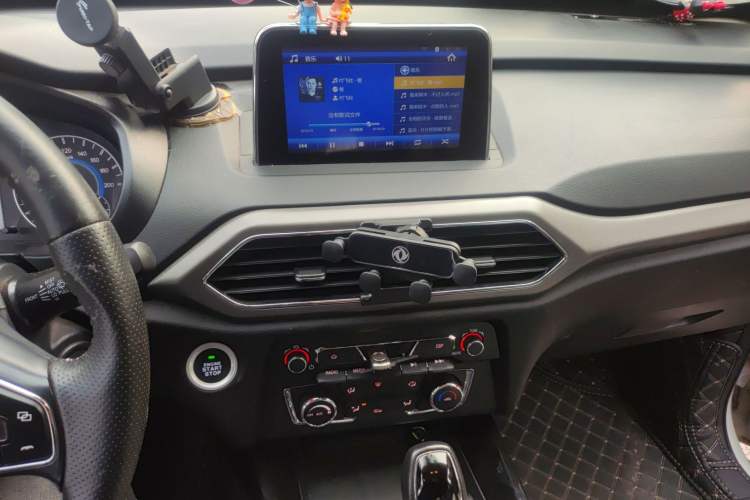 Used Dongfeng Fengon S560 2018 1.8L CVT Prestige Model Audio And AC Panel