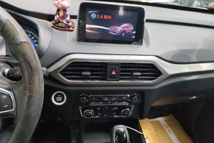 Used Dongfeng Fengon S560 2018 Revised Version 1.8L CVT Prestige Edition 5 Seats Audio And AC Panel