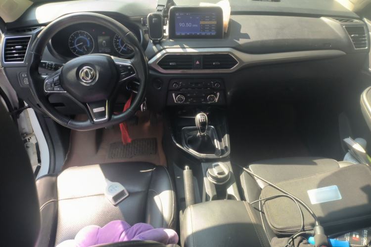 Used Dongfeng Fengon S560 2018 1.8L Manual Urban Model 7 Seats Center Console