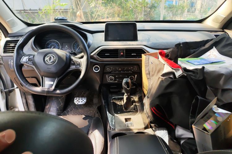 Used Dongfeng Fengon S560 2018 1.8L CVT Prestige Model Center Console