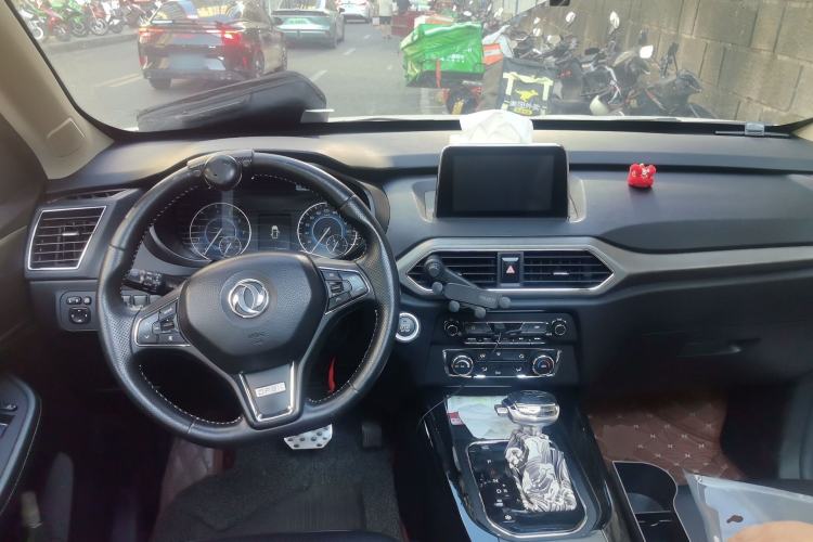 Used Dongfeng Fengon S560 2018 1.8L CVT Prestige Model Center Console