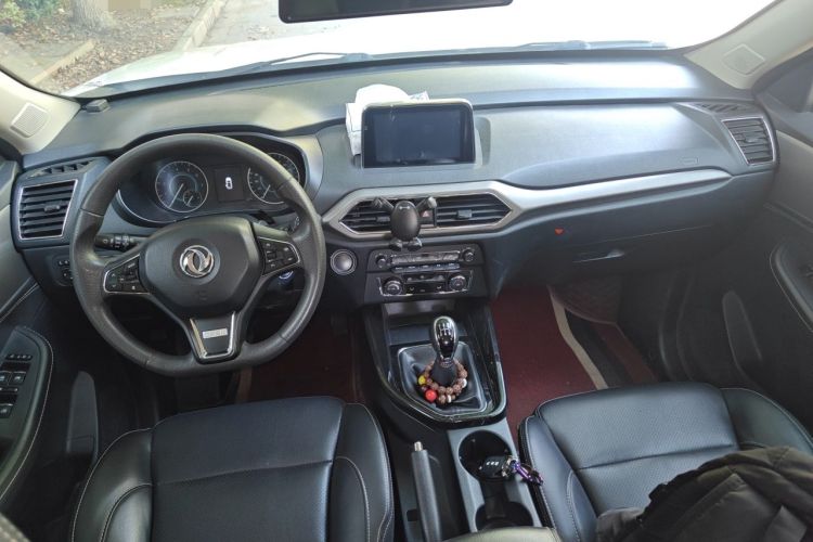 Used Dongfeng Fengon S560 2018 1.8L Manual Urban Model 7 Seats Center Console